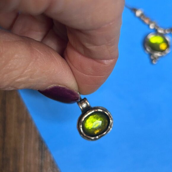 Silpada Green Hammered Sterling Silver Necklace and Earrings Set - Picture 4 of 10